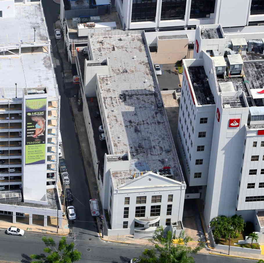 Banco Santander Parking and Office Floor Addition