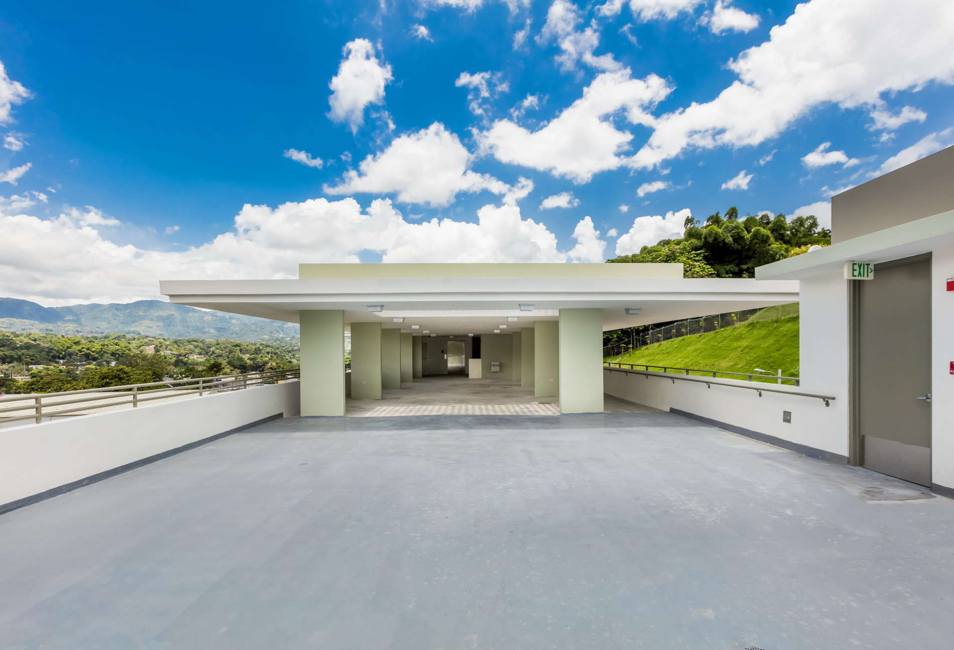 Modern elderly facility in Utuado