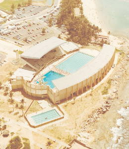 Conven-CENTER-antigua-piscina-Escambron-construcciones-Puerto-Rico